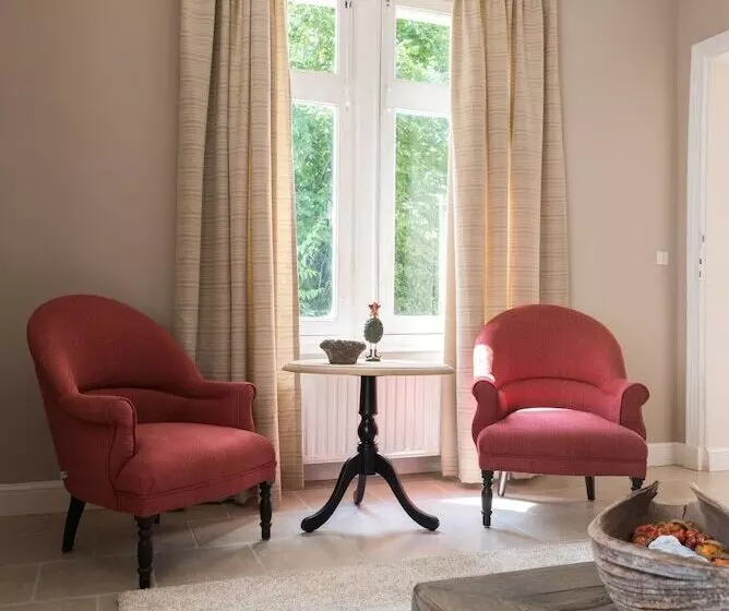 ペンション Chateau Valcreuse