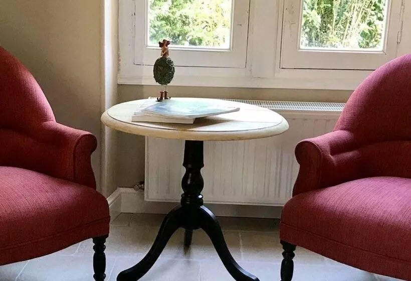 ペンション Chateau Valcreuse