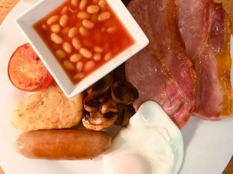 Majatalo Pisgah Guesthouse