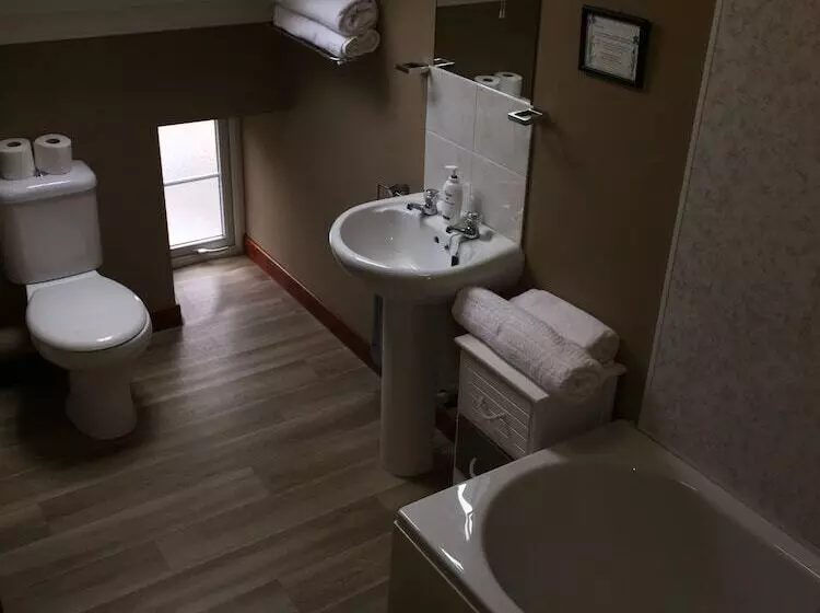 Majatalo Pisgah Guesthouse