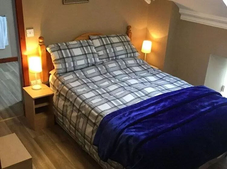 Majatalo Pisgah Guesthouse