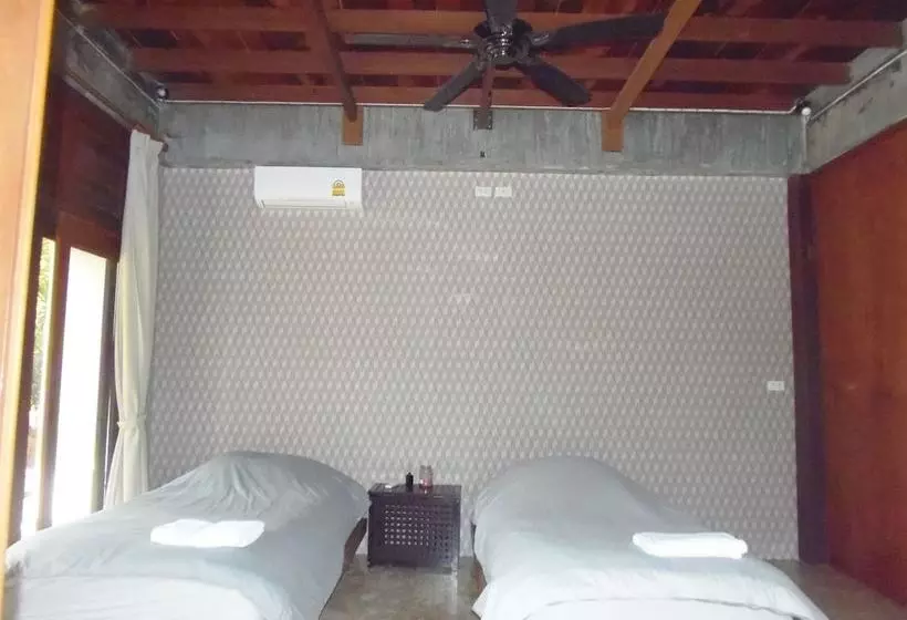 Sattahip Pool Villa