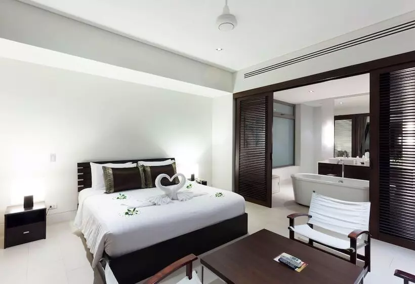 Baan Yamu Private Villa By Resava