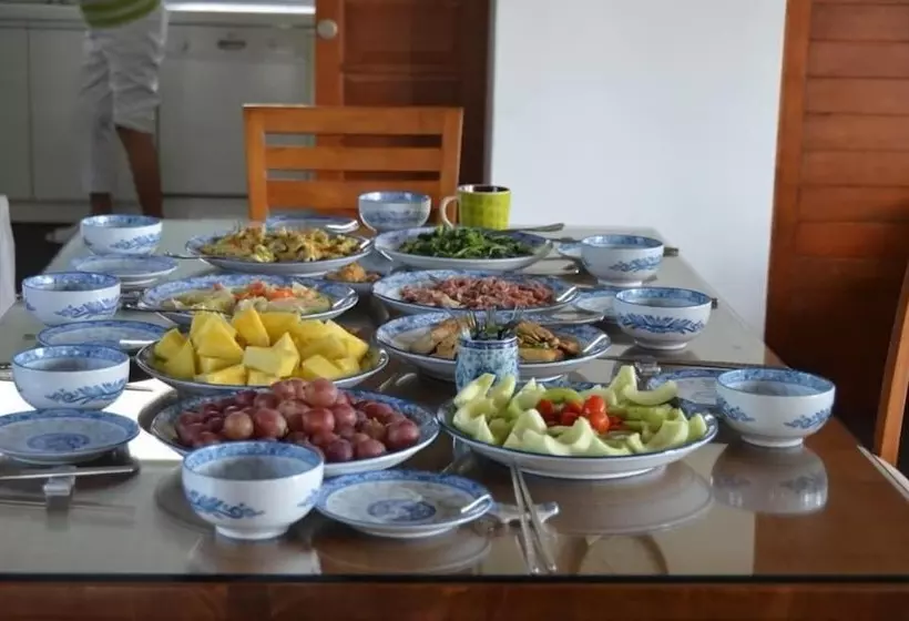 تختخواب و صبحانه Chang House