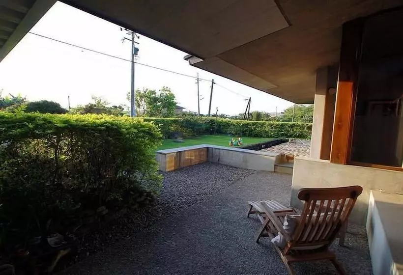 تختخواب و صبحانه Chang House