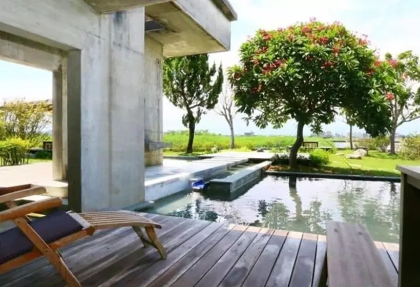 تختخواب و صبحانه Chang House