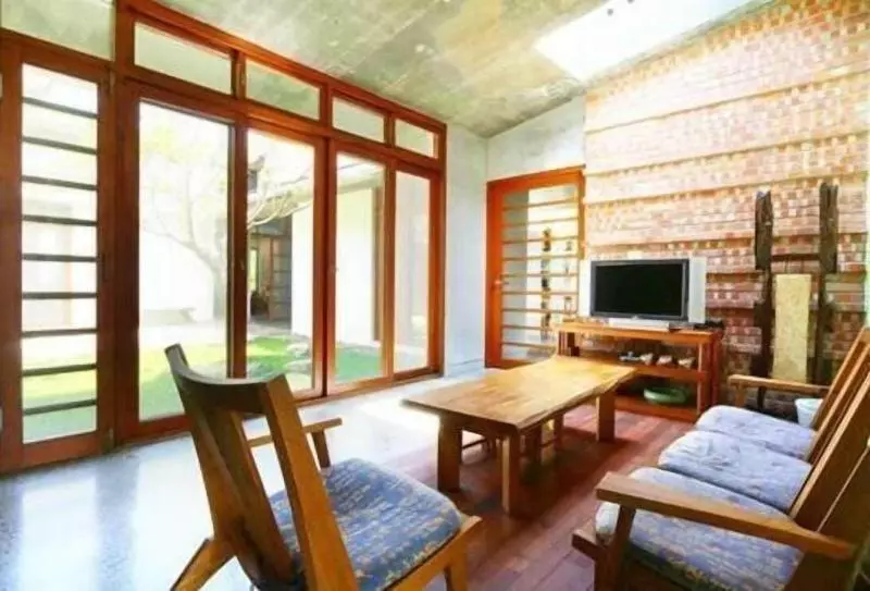 تختخواب و صبحانه Chang House