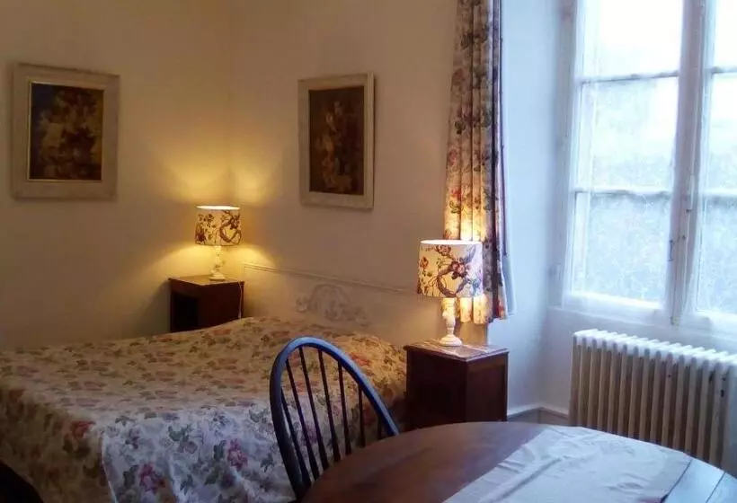 ベッドアンドブレックファースト La Maison Du Notaire Royal