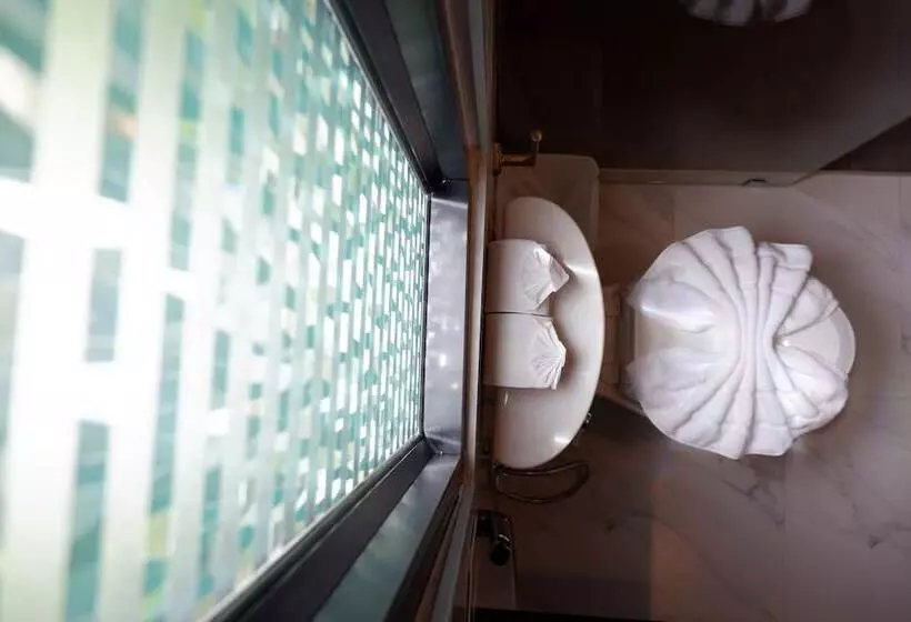 Goodnight Phuket Villa