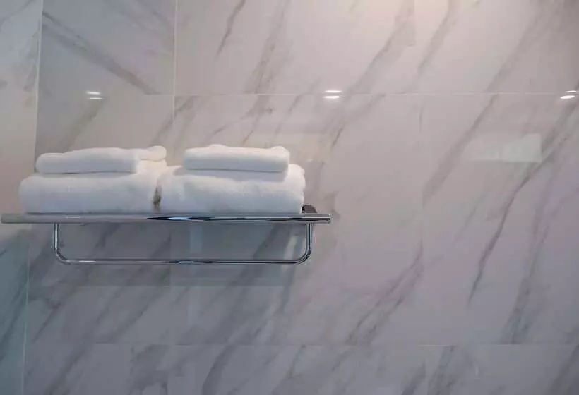 Goodnight Phuket Villa