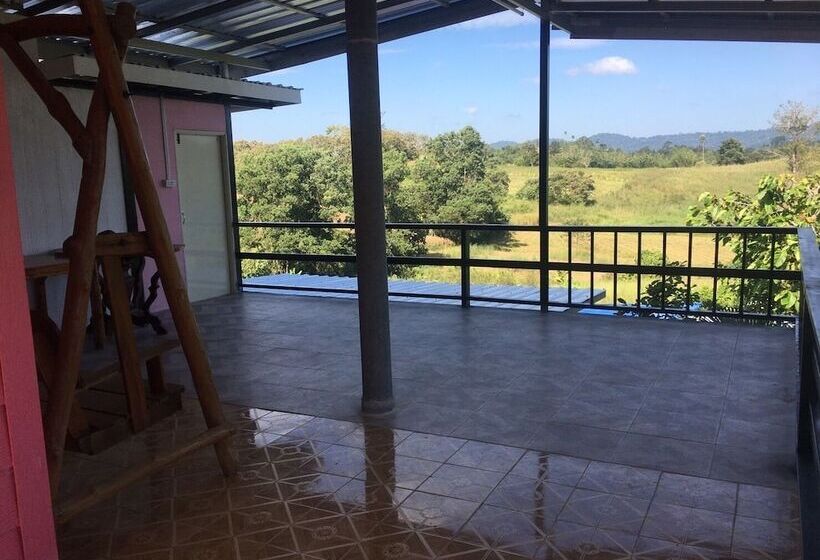 Hotel At Trin Khao Kho