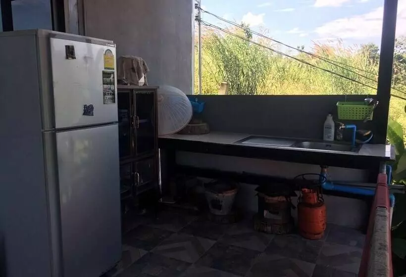 Hotelli At Trin Khao Kho