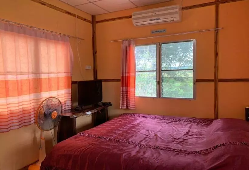 Hotelli At Trin Khao Kho