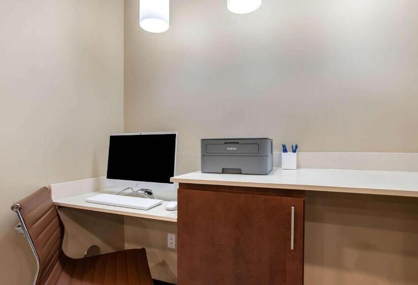 Hotel Comfort Inn & Suites Ames Near Isu Campus