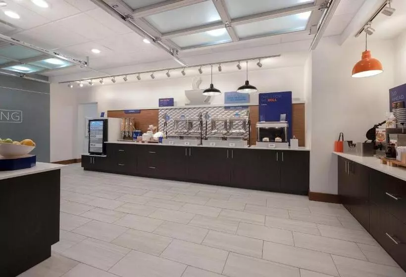 Hotelli Holiday Inn Express & Suites   Brighton, An Ihg