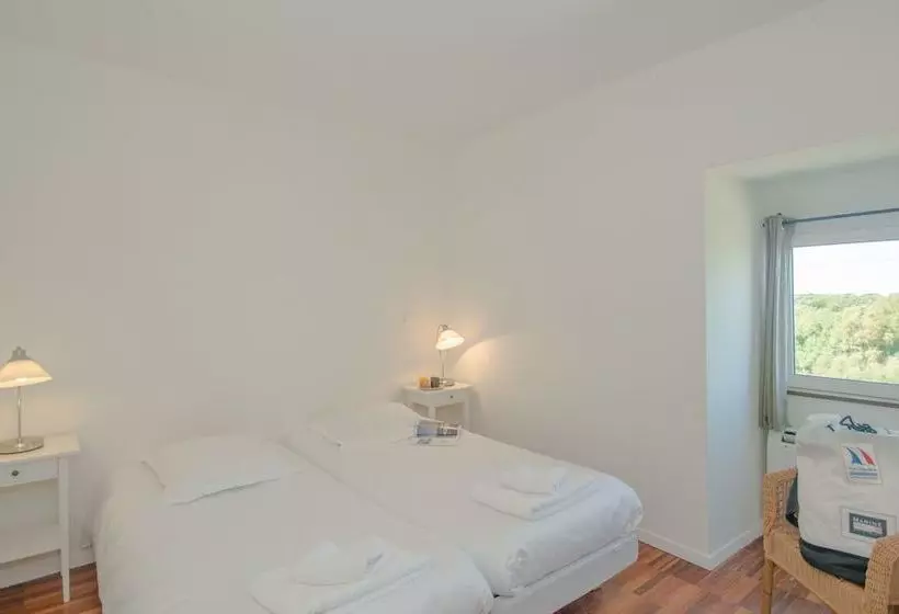 Hotelli Les Trois Voiles