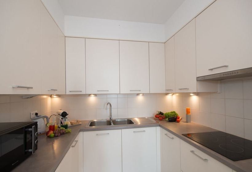 ホテル Hôtel Les Trois Voiles