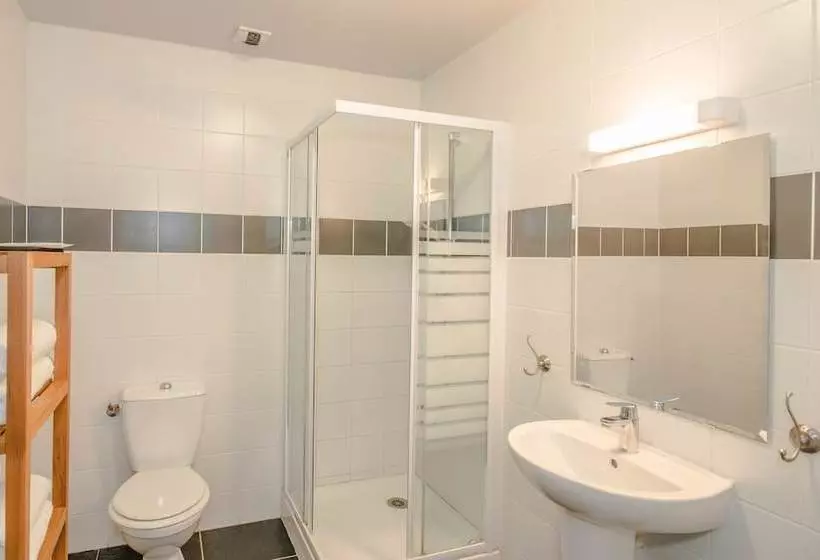 Hotelli Les Trois Voiles