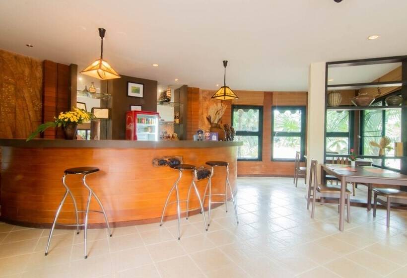 בית מלון כפרי Palm Suites Khao Yai