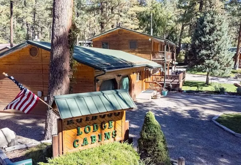هتل Ruidoso Lodge Cabins