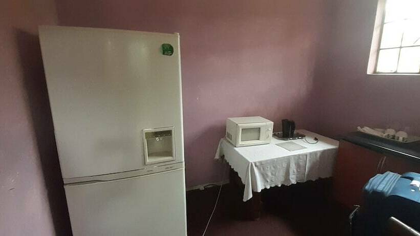 پانسیون Karwizi