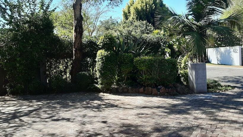 پانسیون Karwizi