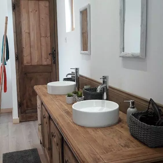 Majatalo La Belle Landaise 1809 Studio 4 Couchages