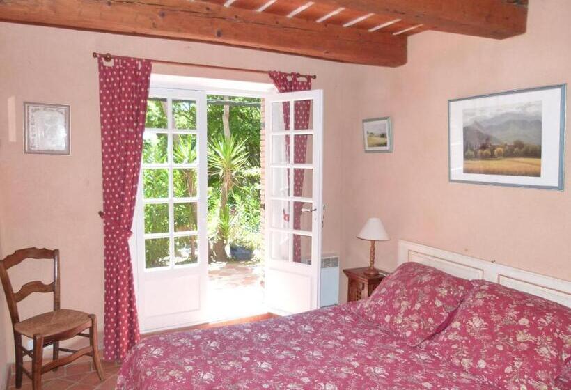 Pensjonat Le Bastidon Saint Michel