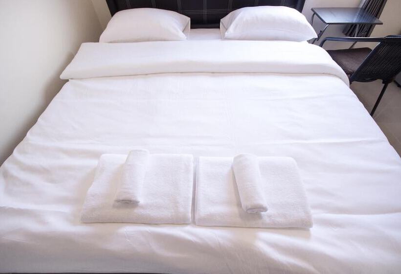 Pensão Nina Guesthouse