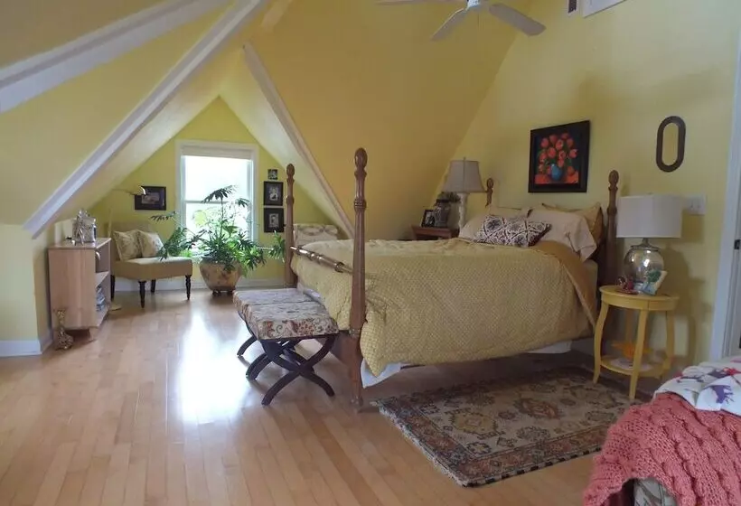 Residenssi Montrose Farms Alpaca Ranch