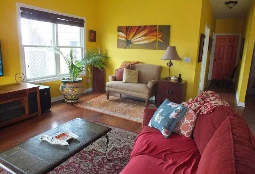 Residenssi Montrose Farms Alpaca Ranch