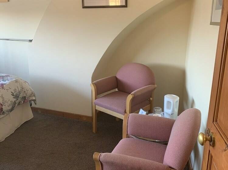 Riverside Bed And Breakfast