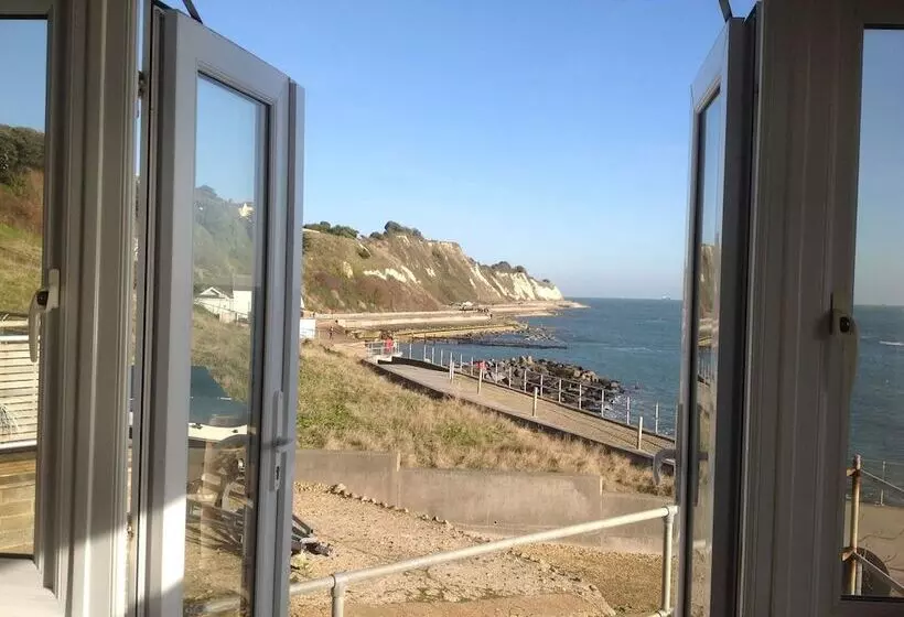 Ventnor Holiday Villas