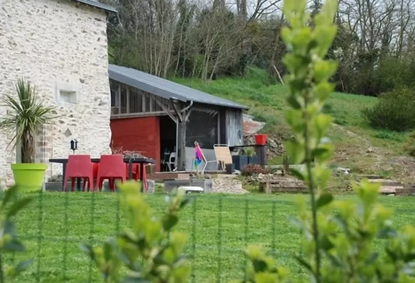 Aamiaismajoitus (B&B) Chambres D Hôtes Les Perrettes