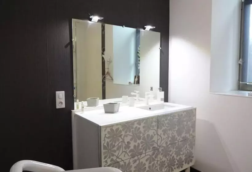 Aamiaismajoitus (B&B) Chambres D Hôtes Les Perrettes