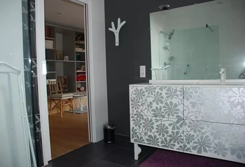 Aamiaismajoitus (B&B) Chambres D Hôtes Les Perrettes