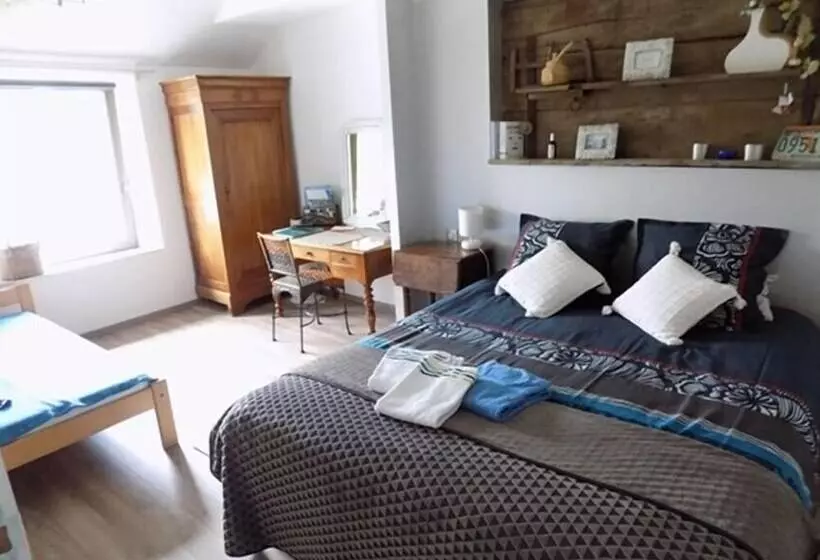 Aamiaismajoitus (B&B) Chambres D Hôtes Les Perrettes