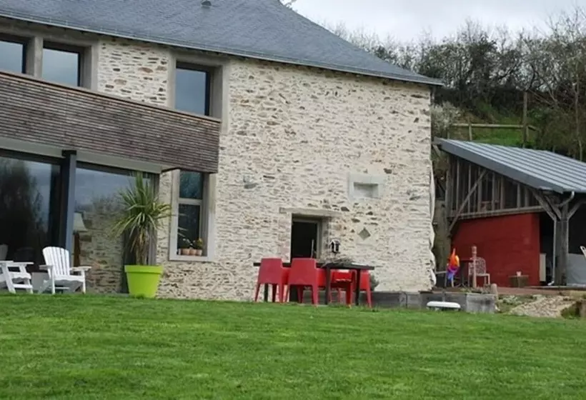 Aamiaismajoitus (B&B) Chambres D Hôtes Les Perrettes