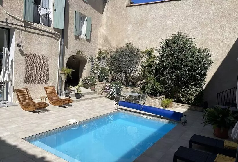 Aamiaismajoitus (B&B) La Coquillade   Chambres D Hôtes