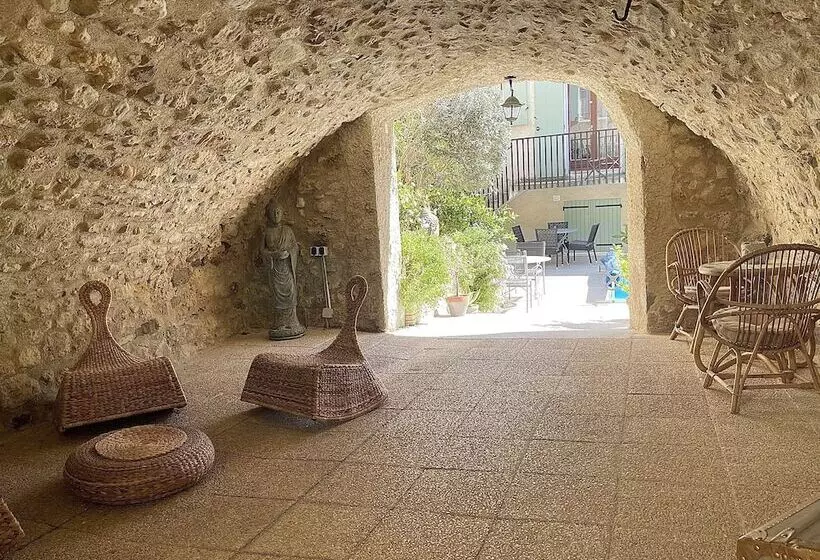 Aamiaismajoitus (B&B) La Coquillade   Chambres D Hôtes