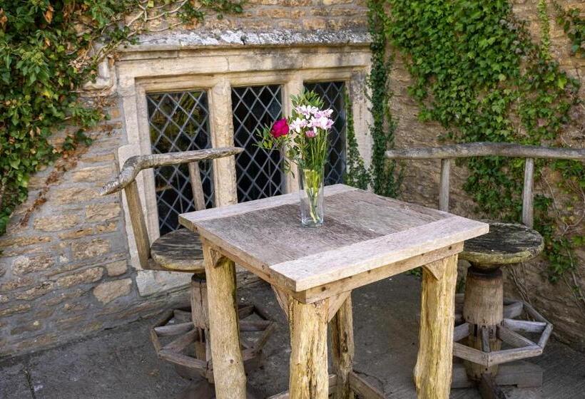 Хостел Kings Arms