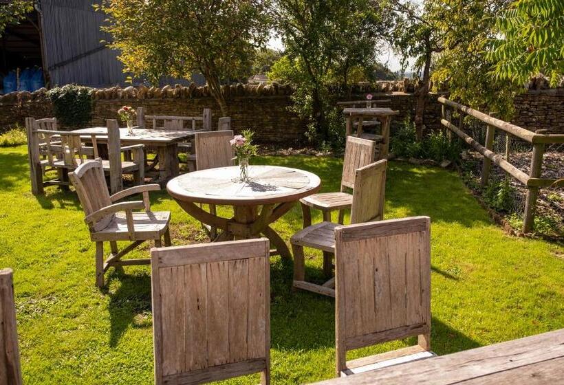 Хостел Kings Arms