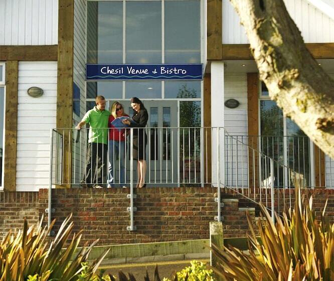 Отель Chesil Vista Holiday Park