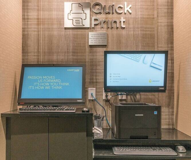 فندق Courtyard By Marriott West Springfield