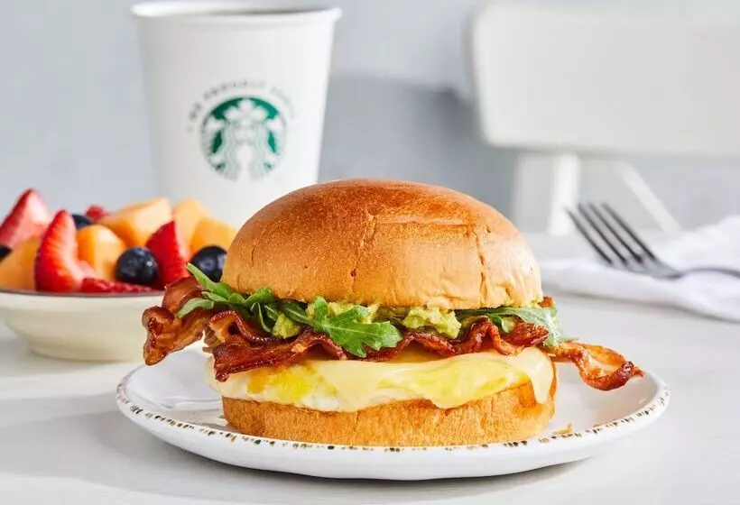 Hotelli Courtyard By Marriott West Springfield