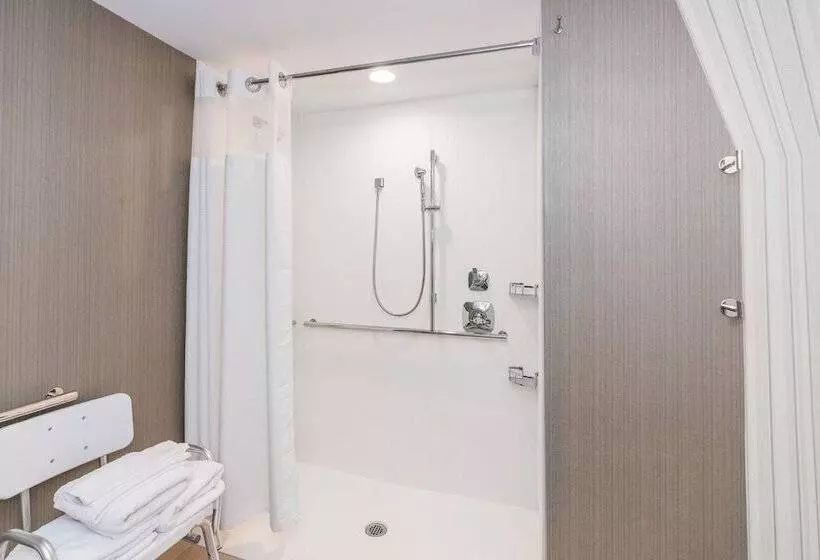 Hotelli Courtyard By Marriott West Springfield