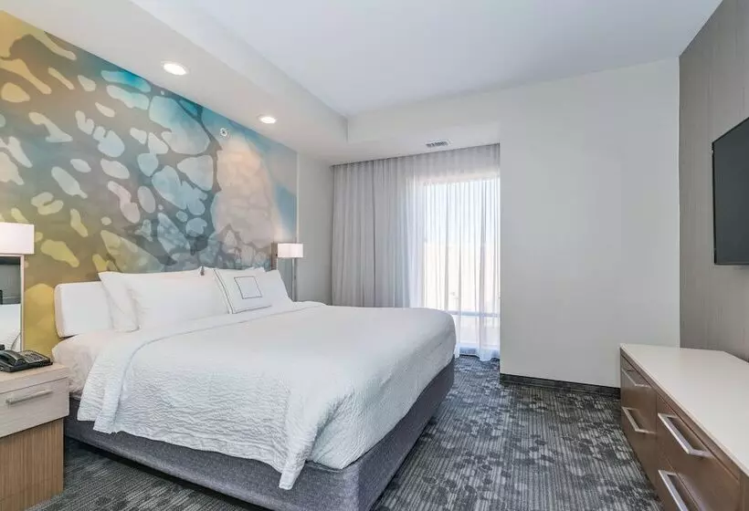 Hotelli Courtyard By Marriott West Springfield