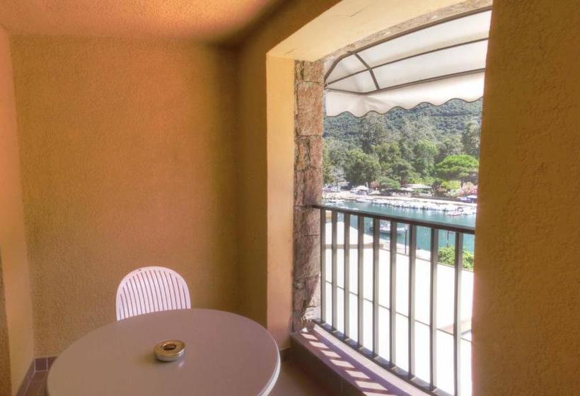 ホテル Hôtel Le Romantique