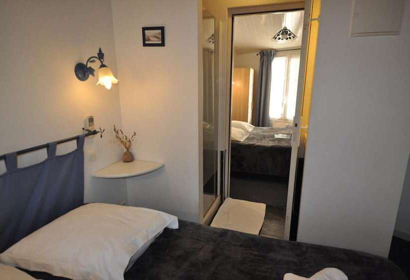 ホテル Restaurant L Emeraude