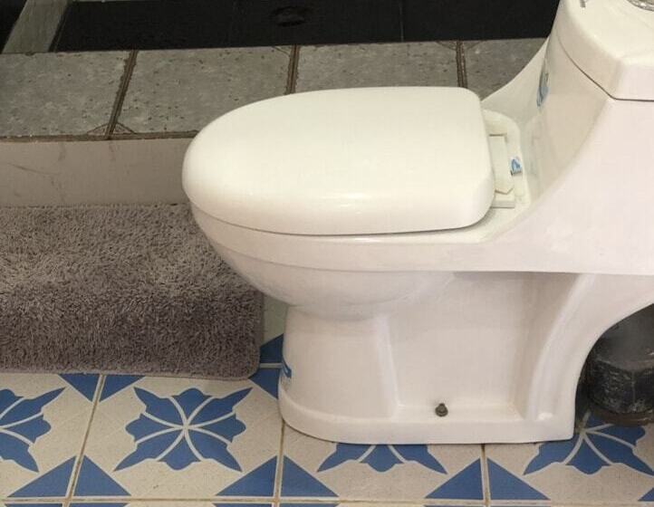 هتل Sea Front Mafia Lodge